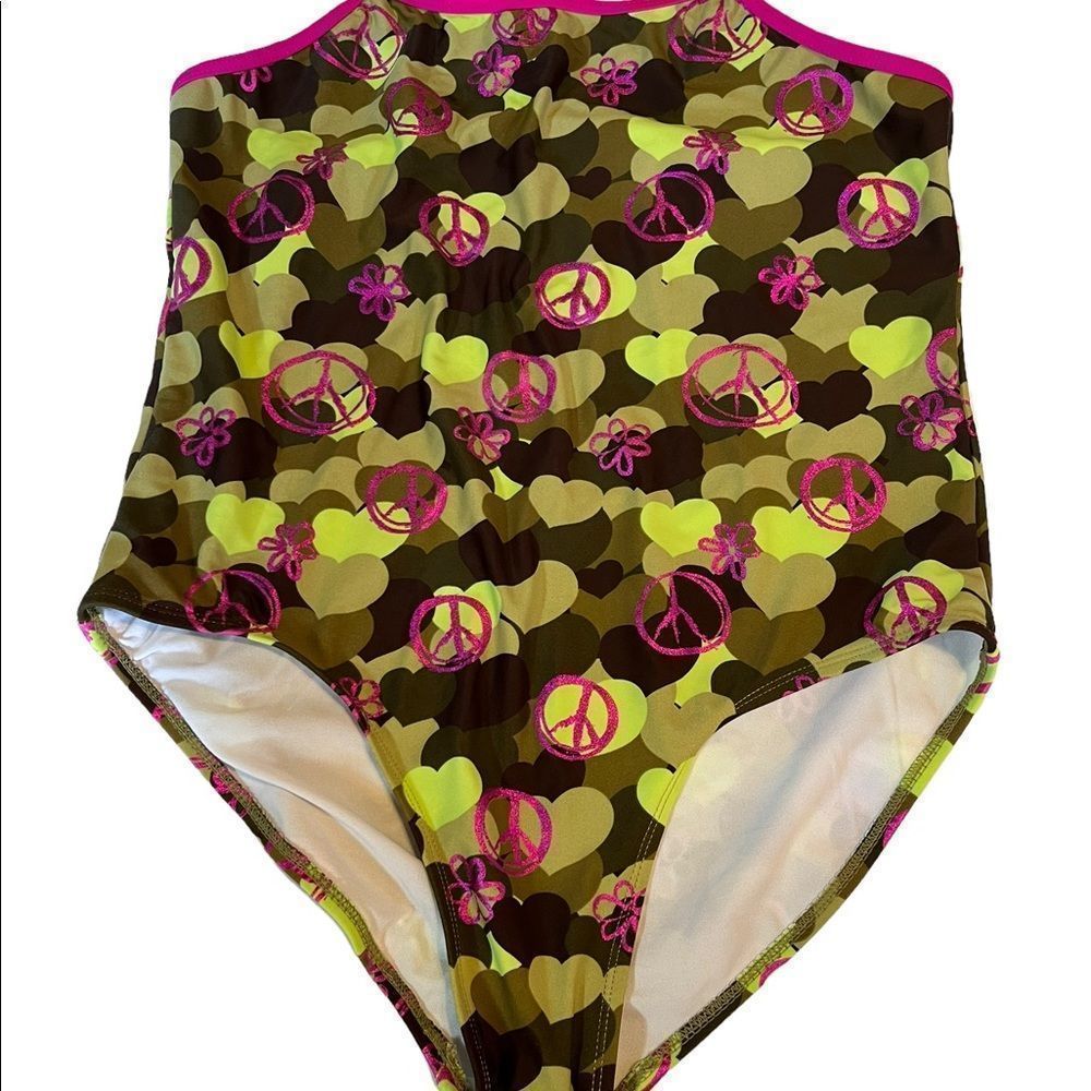 OP Camo Hearts Peace signs girls plus size suit 18 1/2 purple straps and edging